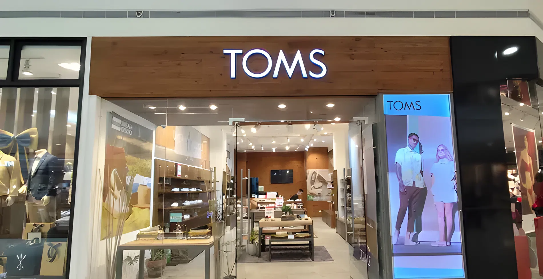 Banner 1 - TOMS Sverige